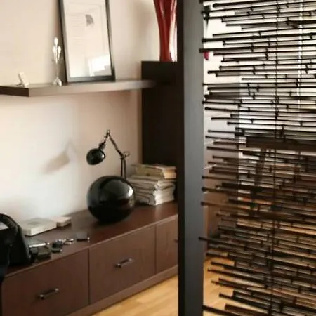 Apartament Gales *