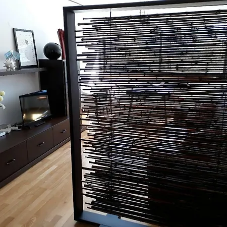 Gales Apartment *